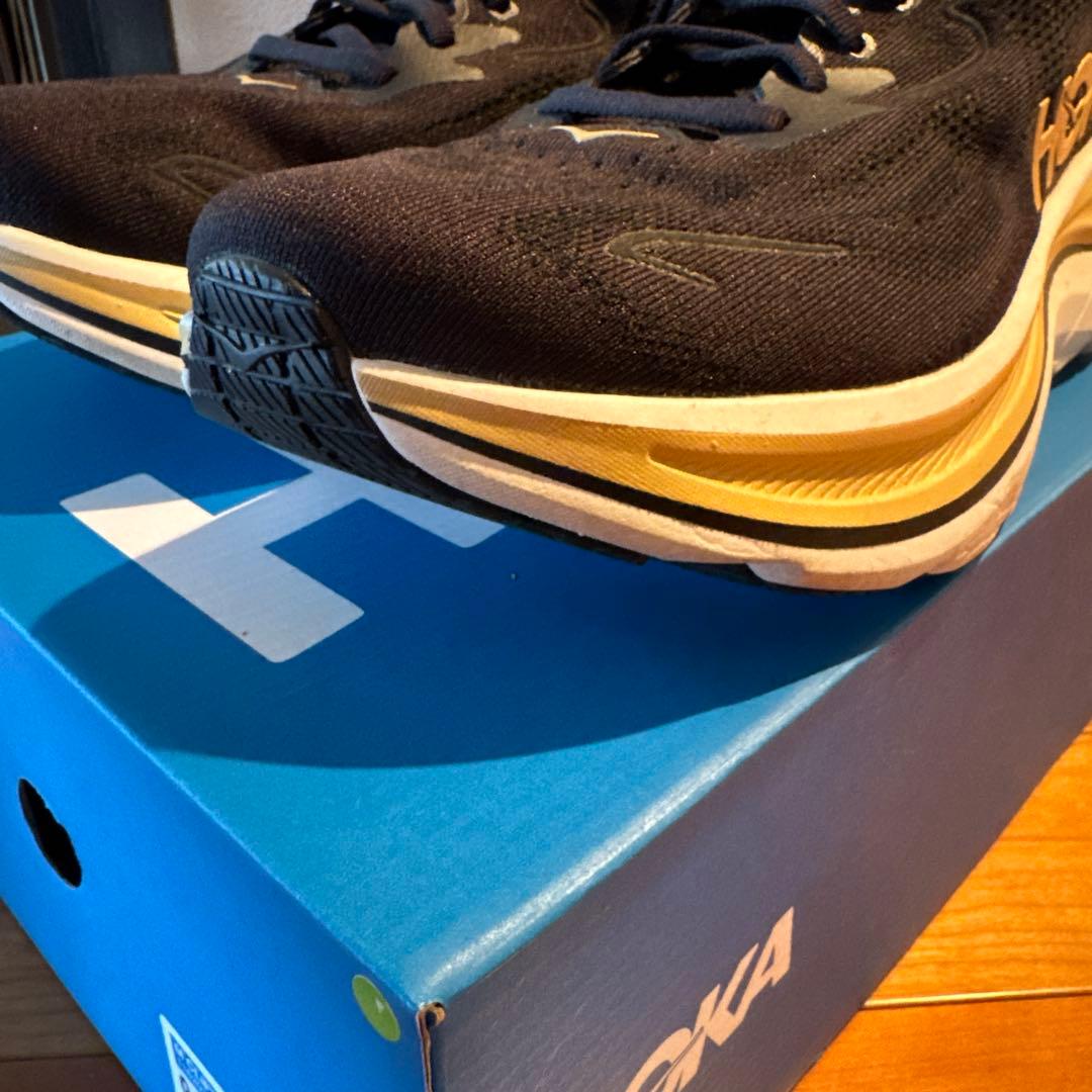 HOKA スニーカー クリプトン10ブラック/ゴールド