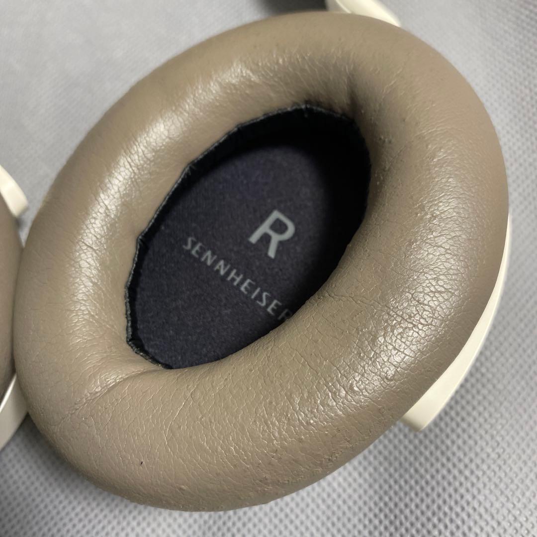 ゼンハイザー　ワイヤレスヘッドホン MOMENTUM 4 Wireless