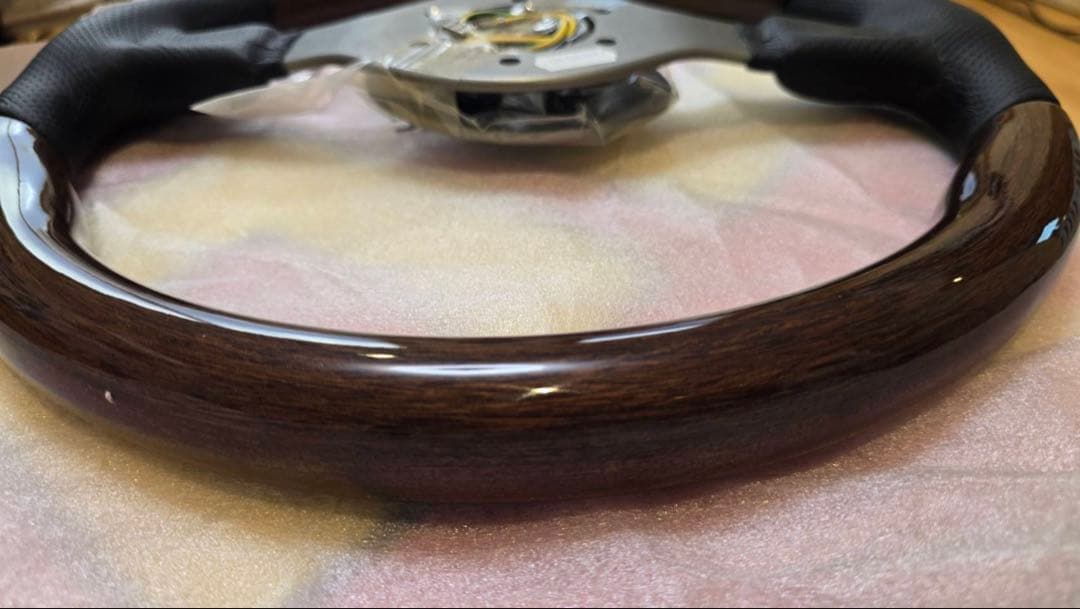 ⭐️新品⭐️MOMOステアリング ファイター レザー / ウッド (マホガニー)