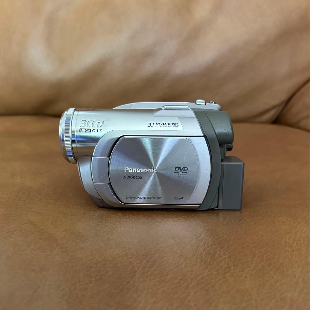 【Panasonic/パナソニック】DVDビデオカメラ　VDR-D300-S