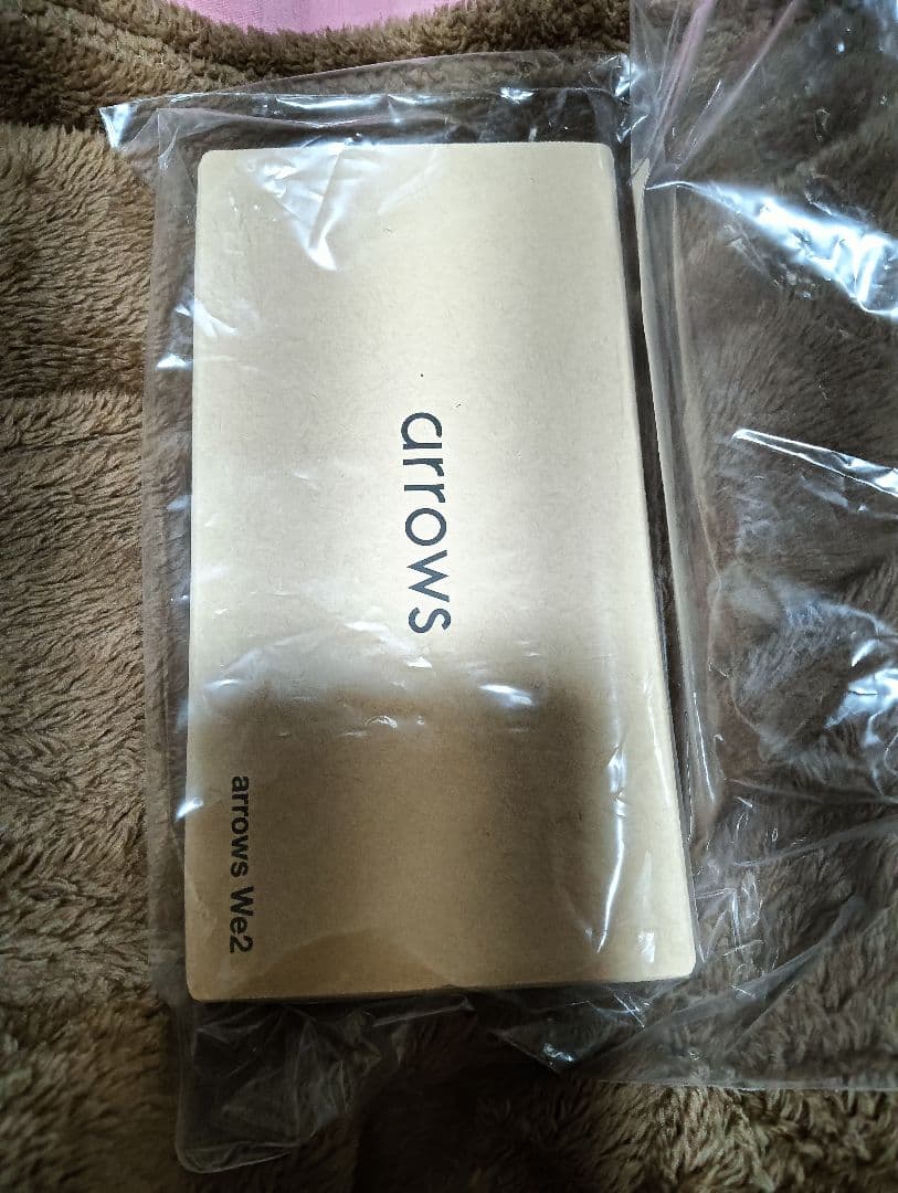arrows We2 M07 ライトオレンジ新品、未使用・128GB