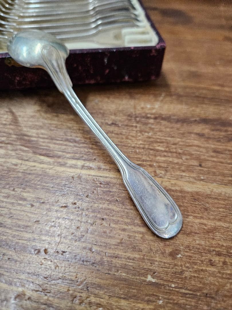 フランスアンティーク シルバープレートのスプーン 12本セット 古いケース付き