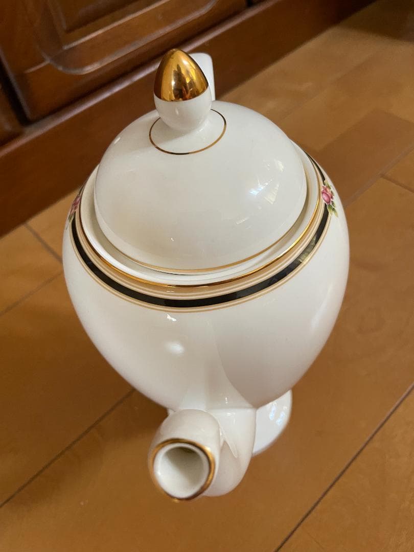 【未使用・美品】ウェッジウッド　クリオ　コーヒーポット