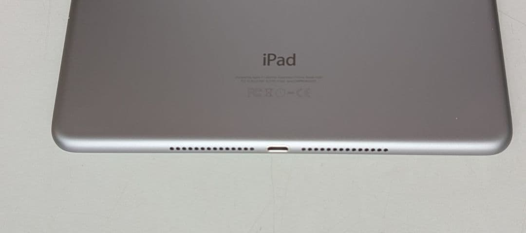 【美品】iPad Air2 Cellular 64GB au版 SIMロック