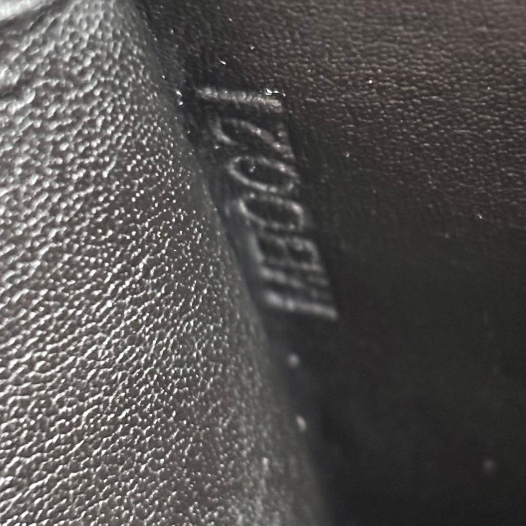 LOUIS VUITTON　ルイヴィトン　セルヴィエット　カザン　タイガ　レザー