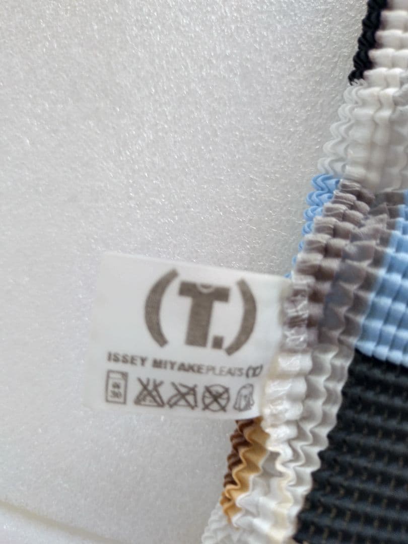 ISSEY MIYAKE PLEATS タンクトップ
