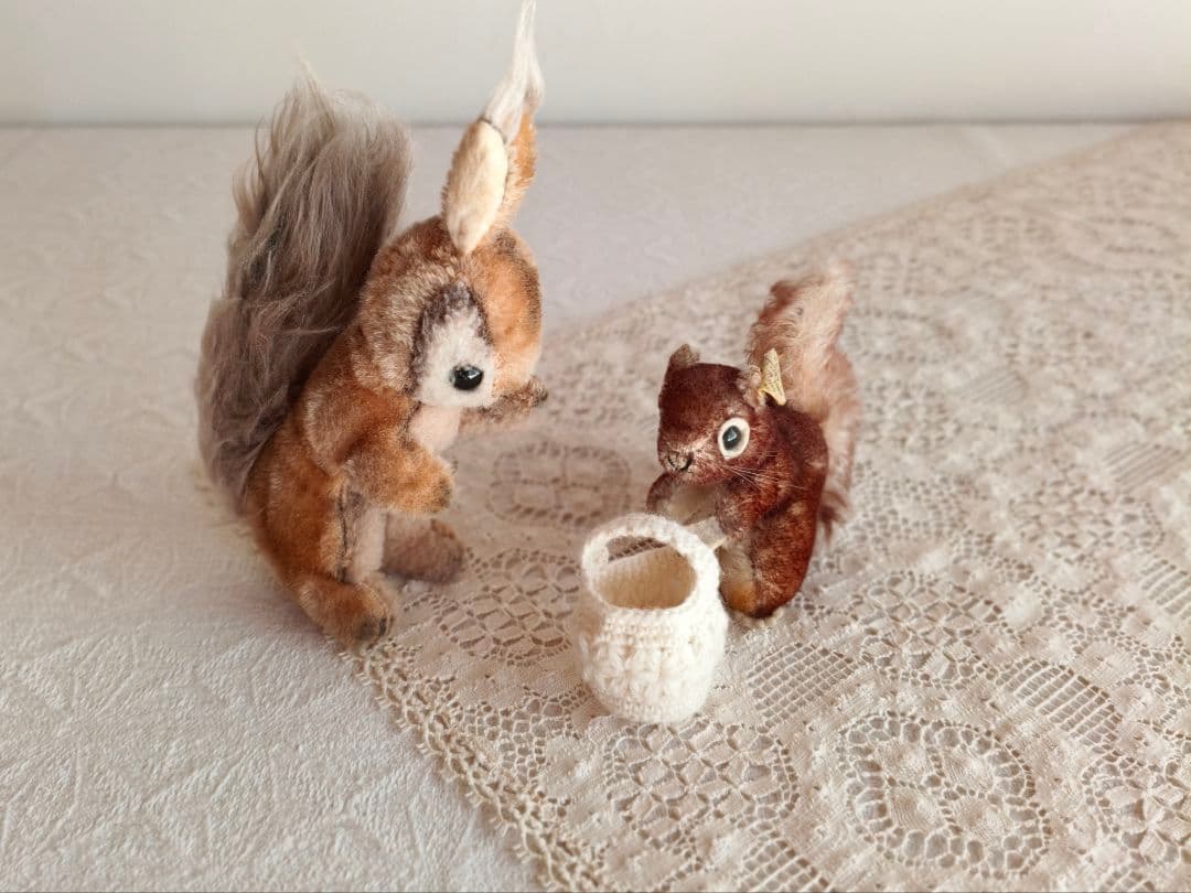 * vintage squirrel ♡ 可愛い おねだりリスさん