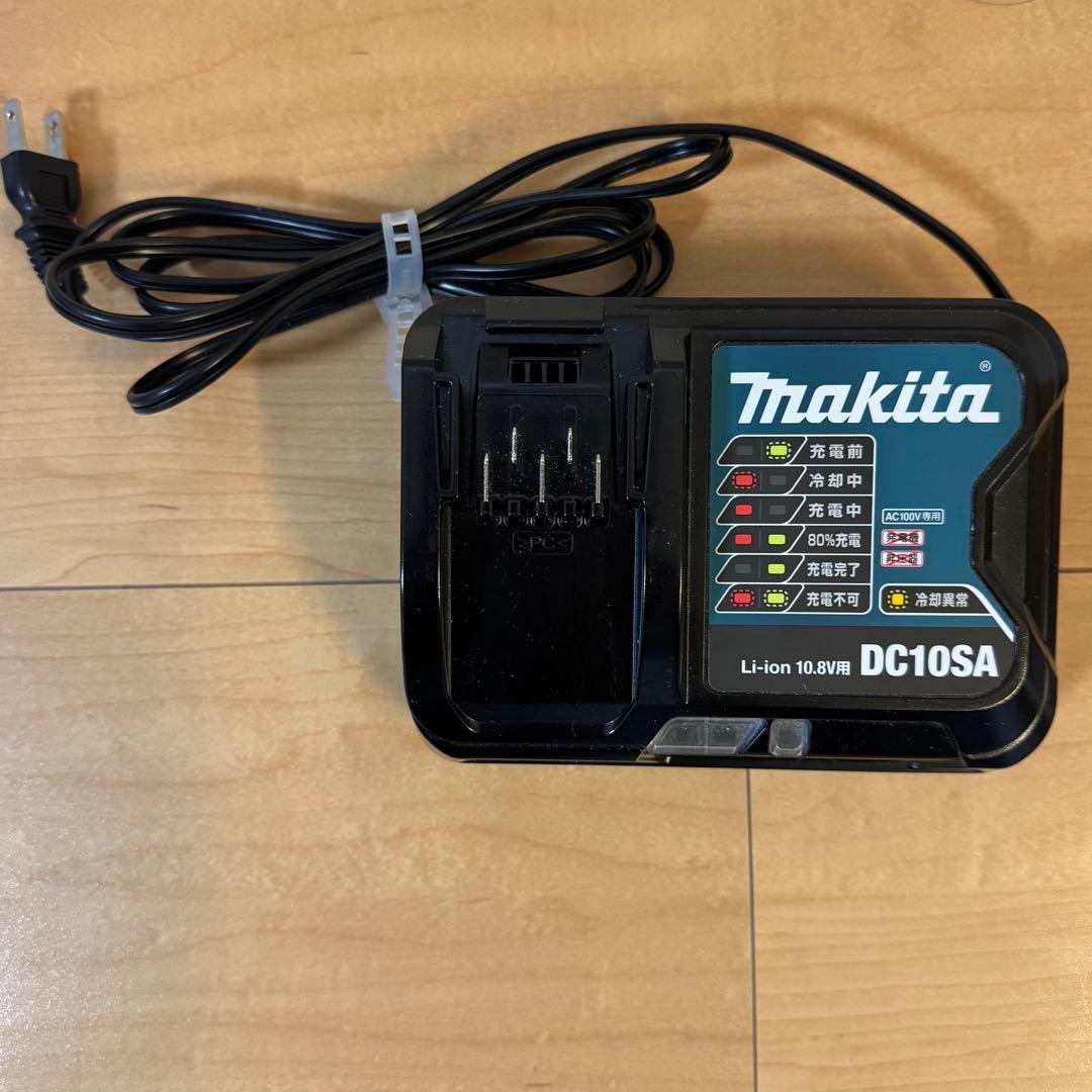 マキタ CL107FD 充電式クリーナー バッテリー充電器付