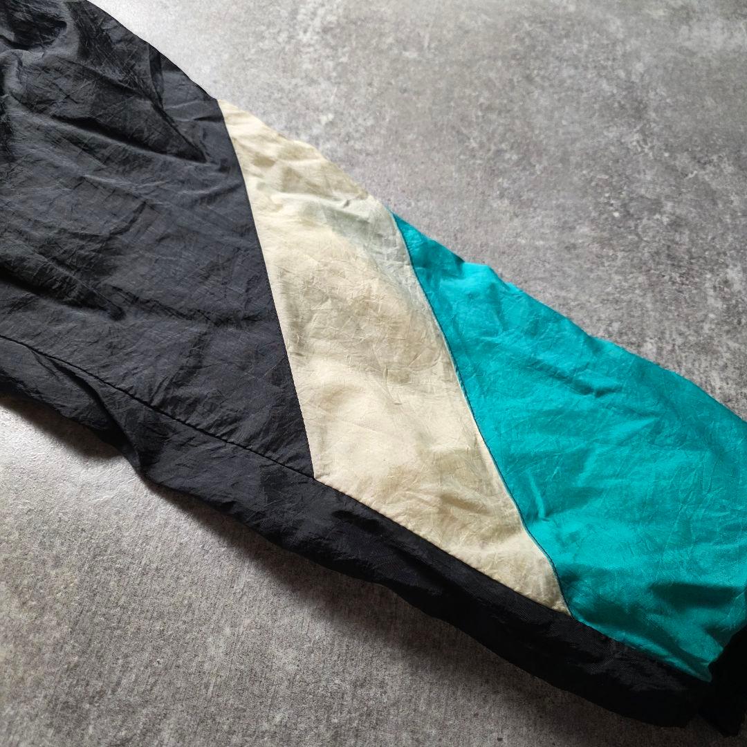 入手困難90sNBAバンクーバーグリズリーズナイロンジャケット刺繍ロゴ短丈バスケ