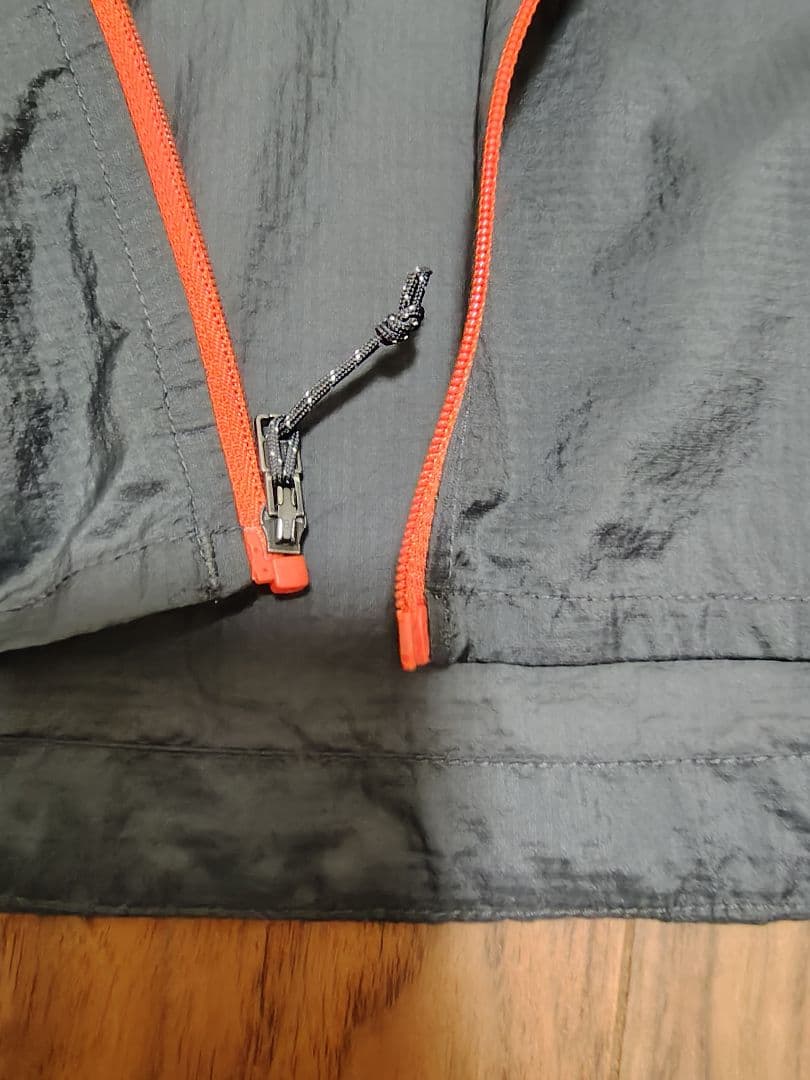 patagonia フーディニ ジャケット М パタゴニア 濃灰 オレンジ 廃盤