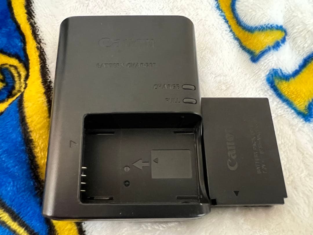 EOS Kiss M2 ダブルズームキットブラック