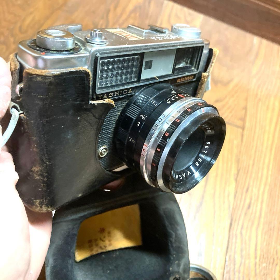 革ケース付　昭和フィルムカメラ　YASHICA