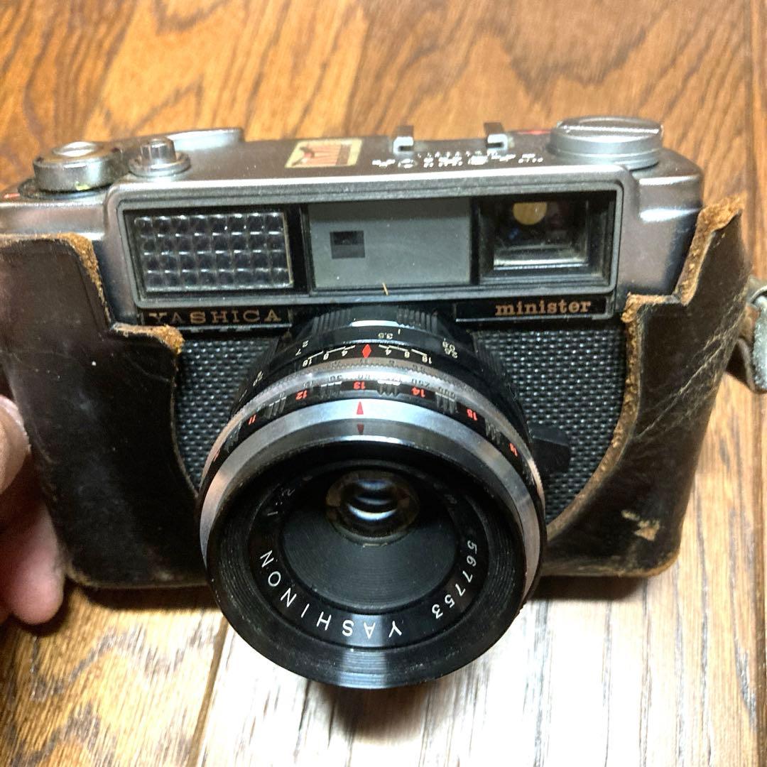 革ケース付　昭和フィルムカメラ　YASHICA