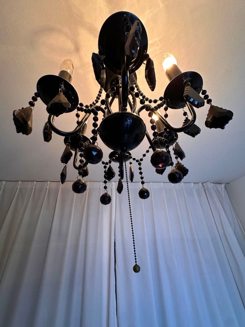 黒の6灯シャンデリア
