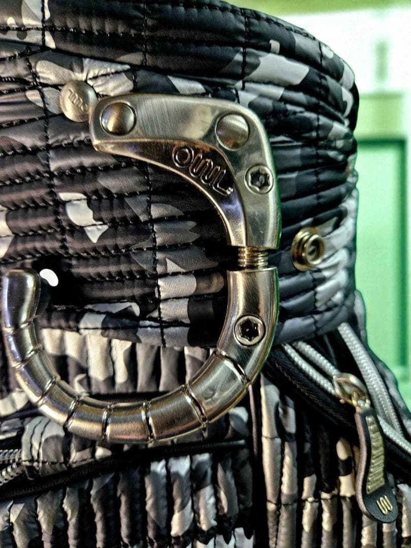 素人ゴルファー送料無料/超お　展示品未使用　OUUL 迷彩柄 ゴルフバッグ