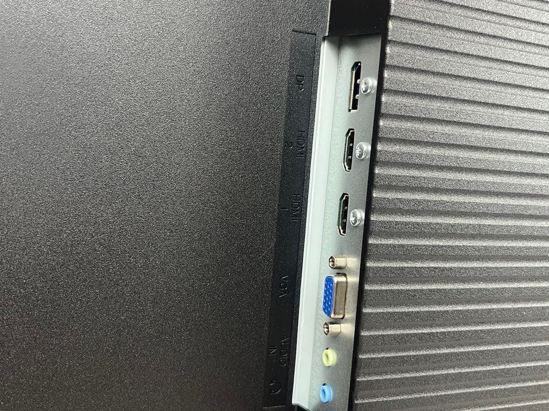 IODATA DF321XDB 31.5インチモニター　内蔵スピーカー有り