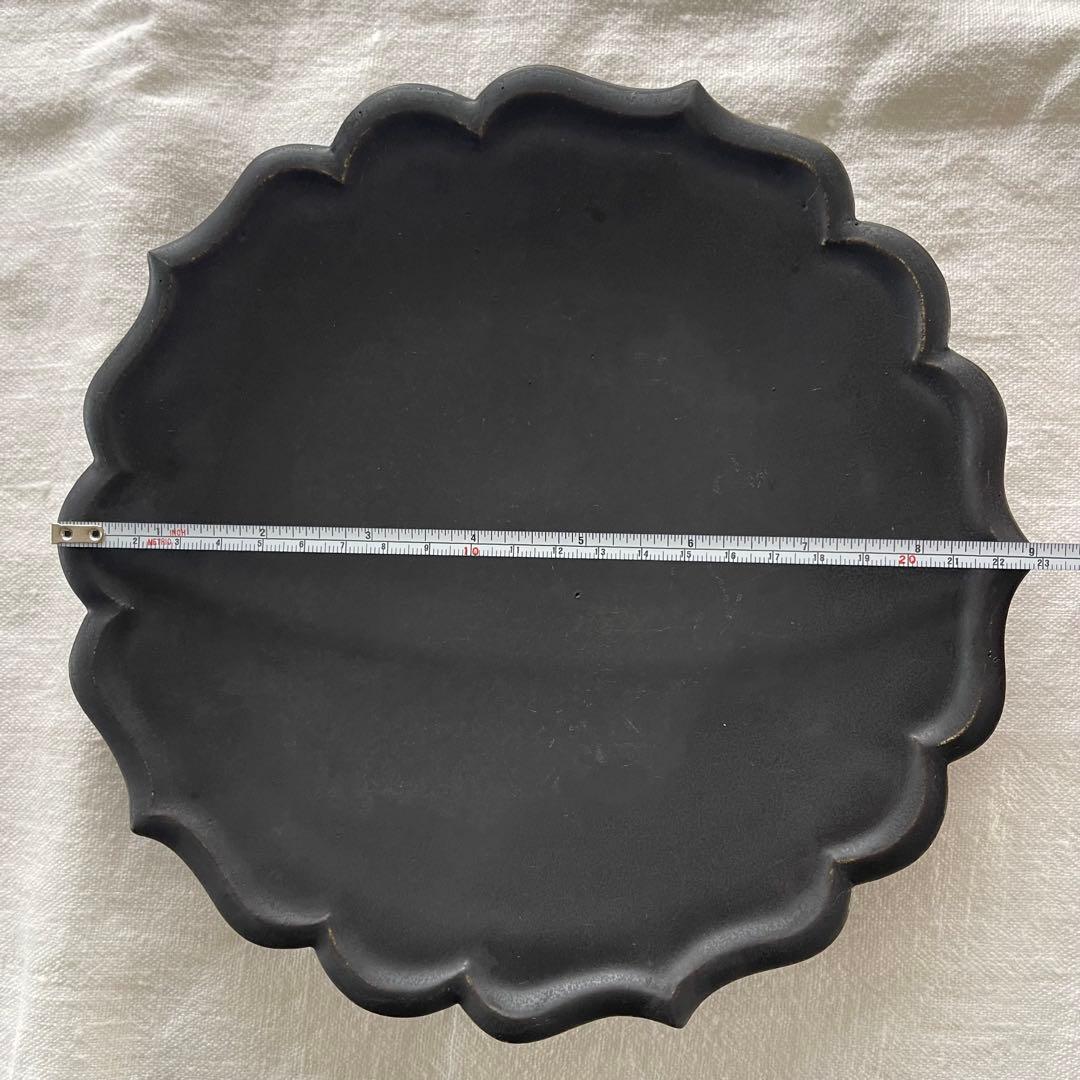 人気作家 木下和美さんの黒釉輪花プレート2枚セット