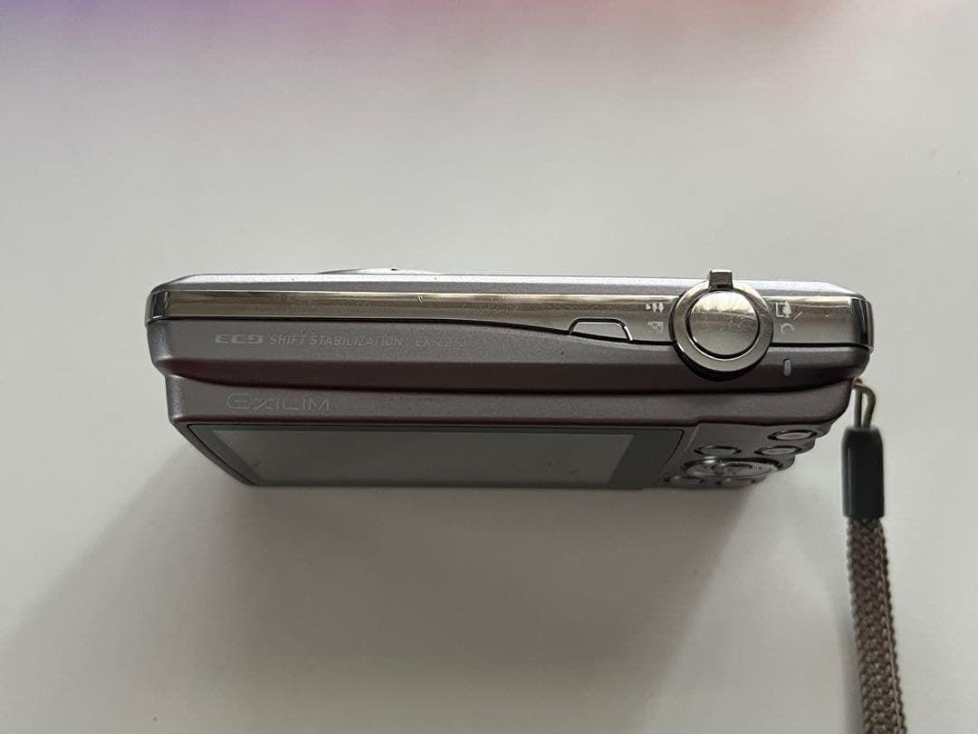 y*y様 CASIO EXILIM EX-Z270 デジカメ コンパクトデジタル