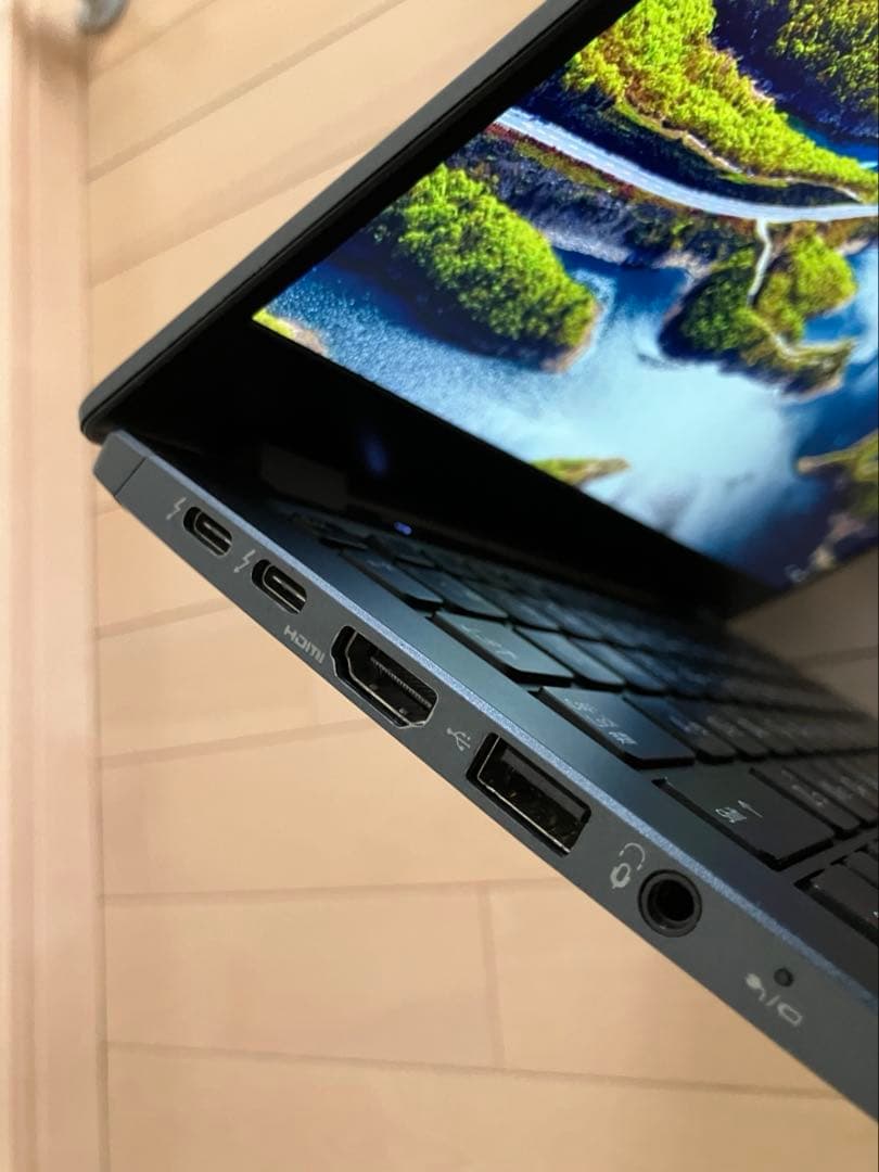 dynabook G83/KW 16GB/256GB バッテリー78.1%