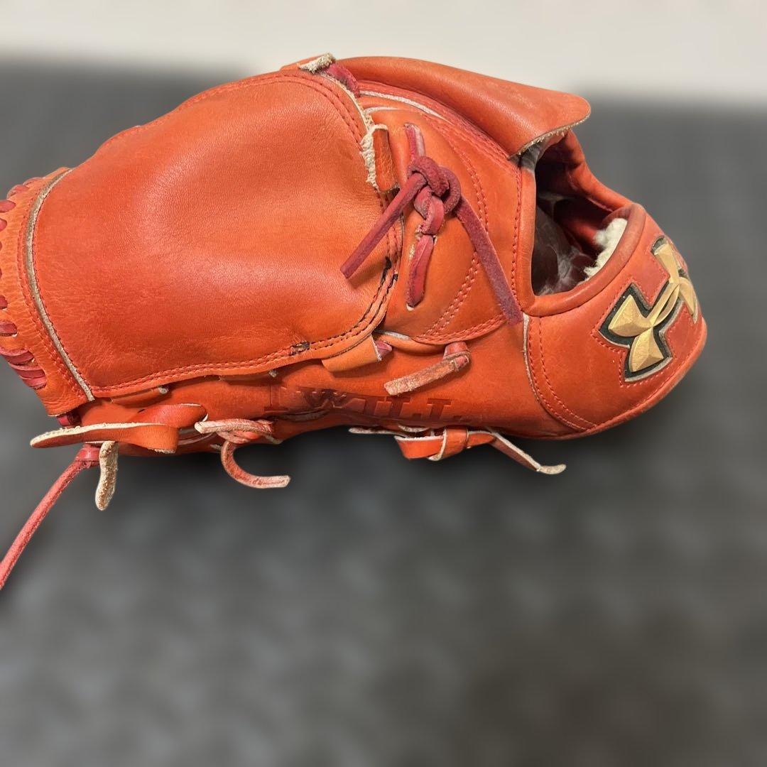 アンダーアーマー　左投手　硬式グローブ