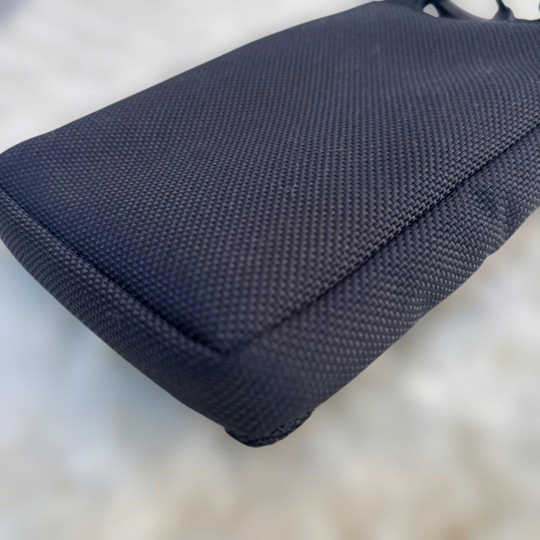 【BLACK LABEL】ブラック チェック柄 ミニショルダーバッグ　サコッシュ