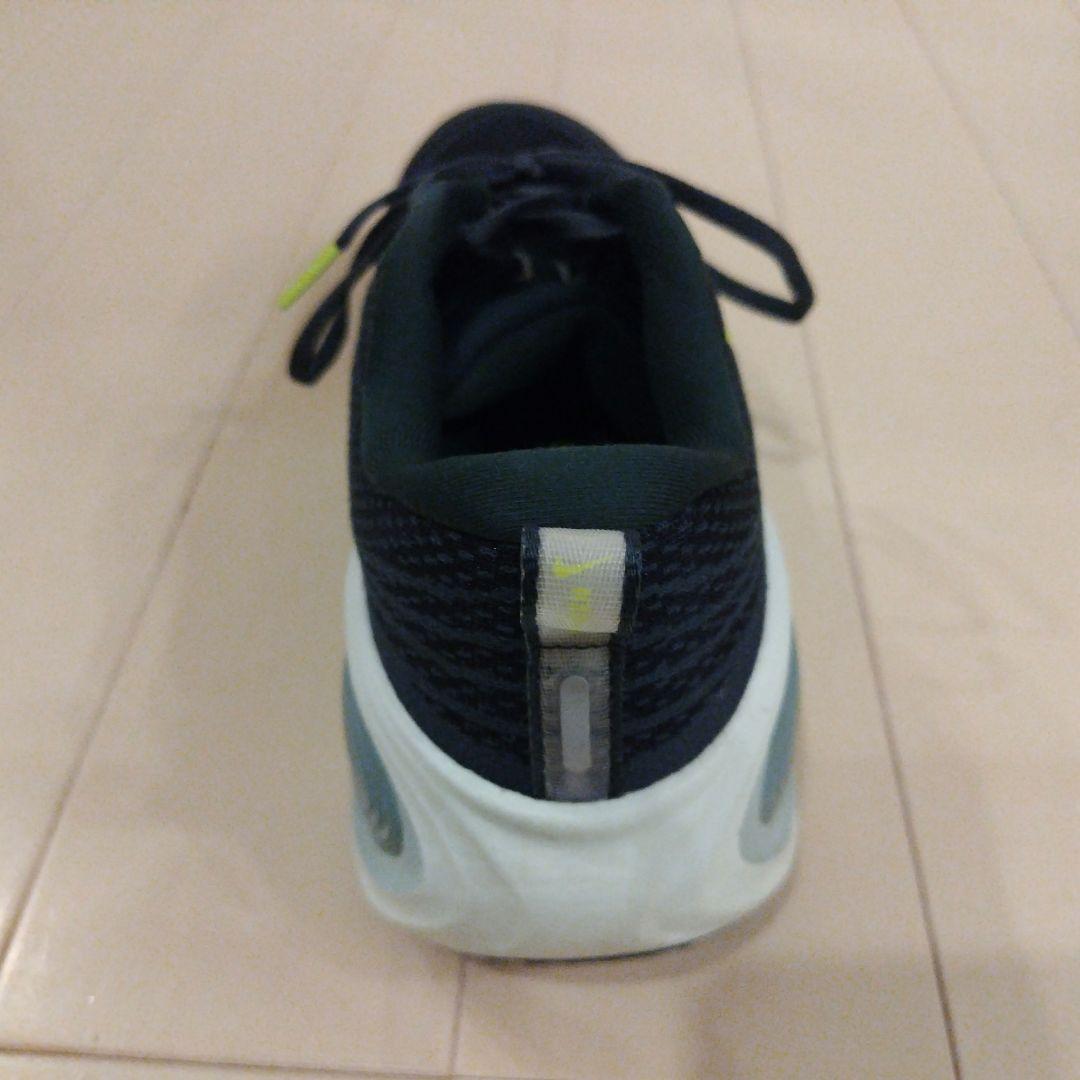 「最終値下げ」Nike ボメロプラス　サイズ27cm 美品