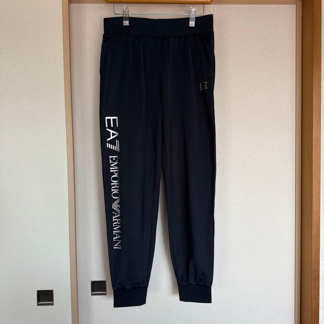 エンポリオアルマーニ　トラックスーツセット　レディース