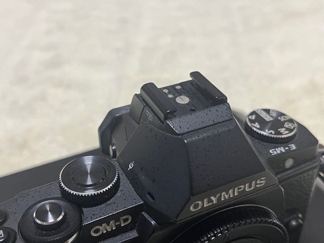 ジャンク オリンパス E-M5 ボディ 故障品