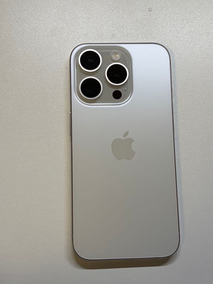 【姫　即購入】iPhone 15 Pro 128GB ホワイトチタニウム