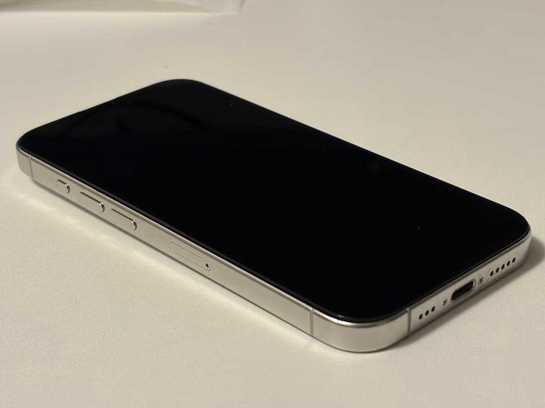 【姫　即購入】iPhone 15 Pro 128GB ホワイトチタニウム