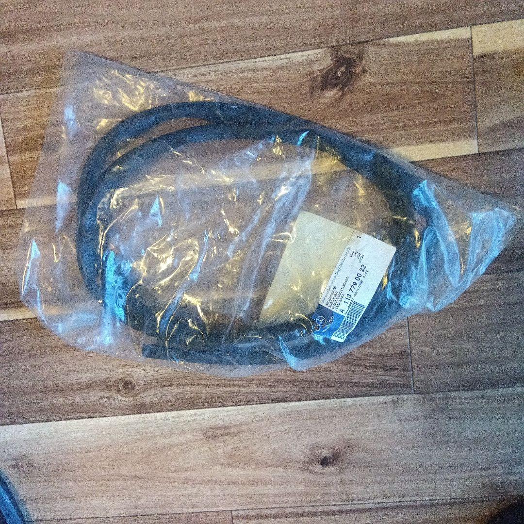 メルセデス・ベンツ 　W113 SL 縦目ウェザーストリップセット