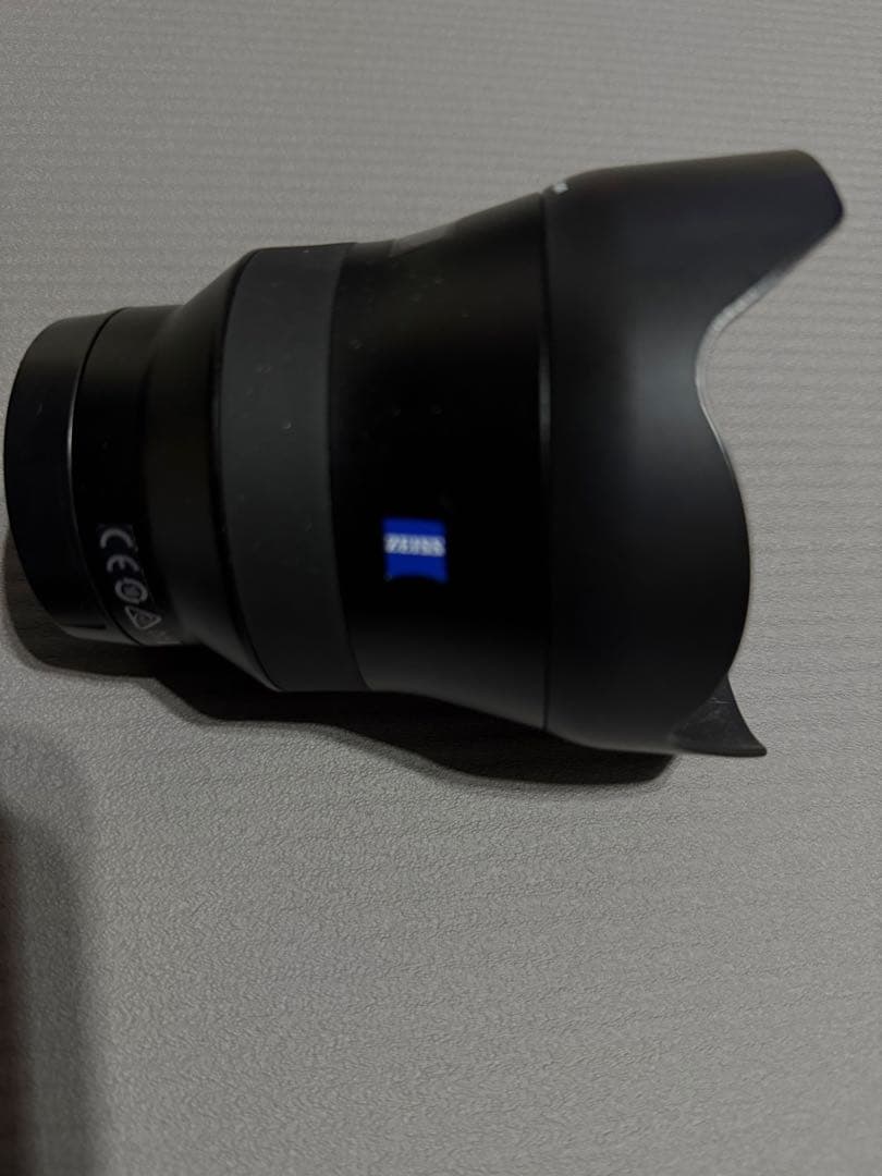 Zeiss Batis 18mm f/2.8 単焦点レンズ　SONYレンズカバー