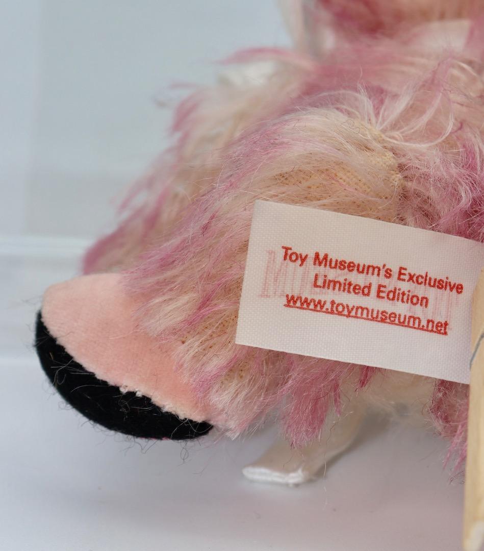 コレクション TOY MUSEUM TIPPED PINK BUNNY PUNKINHEAD