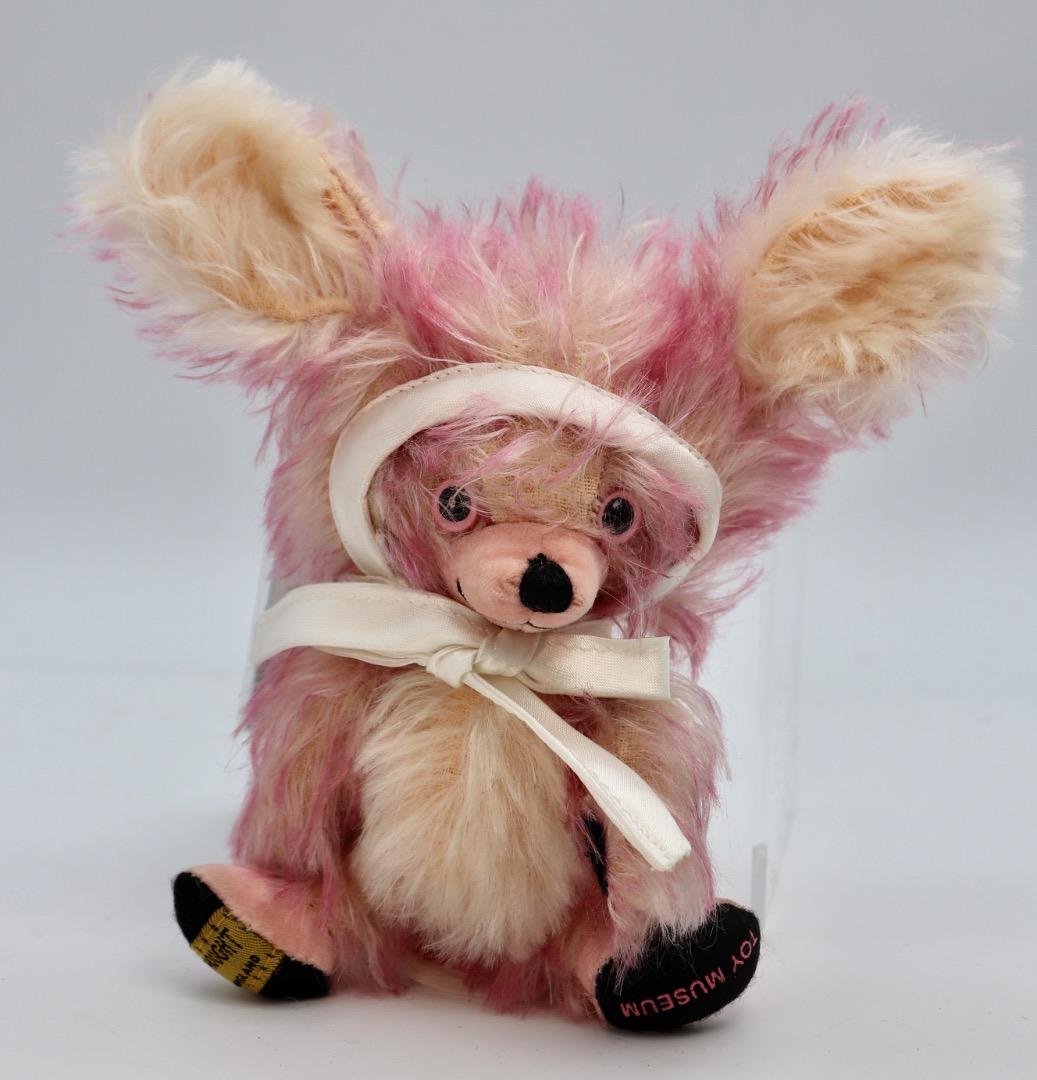 コレクション TOY MUSEUM TIPPED PINK BUNNY PUNKINHEAD