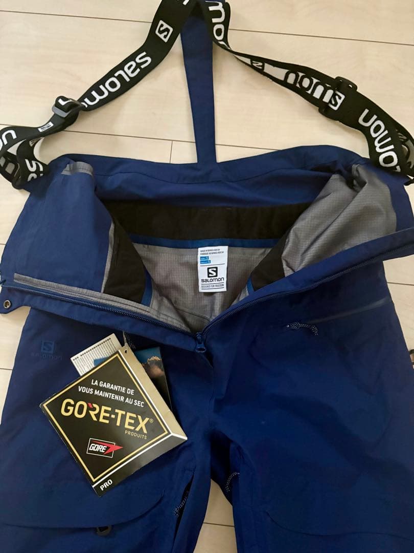 新品SALOMONスキーウェア上下