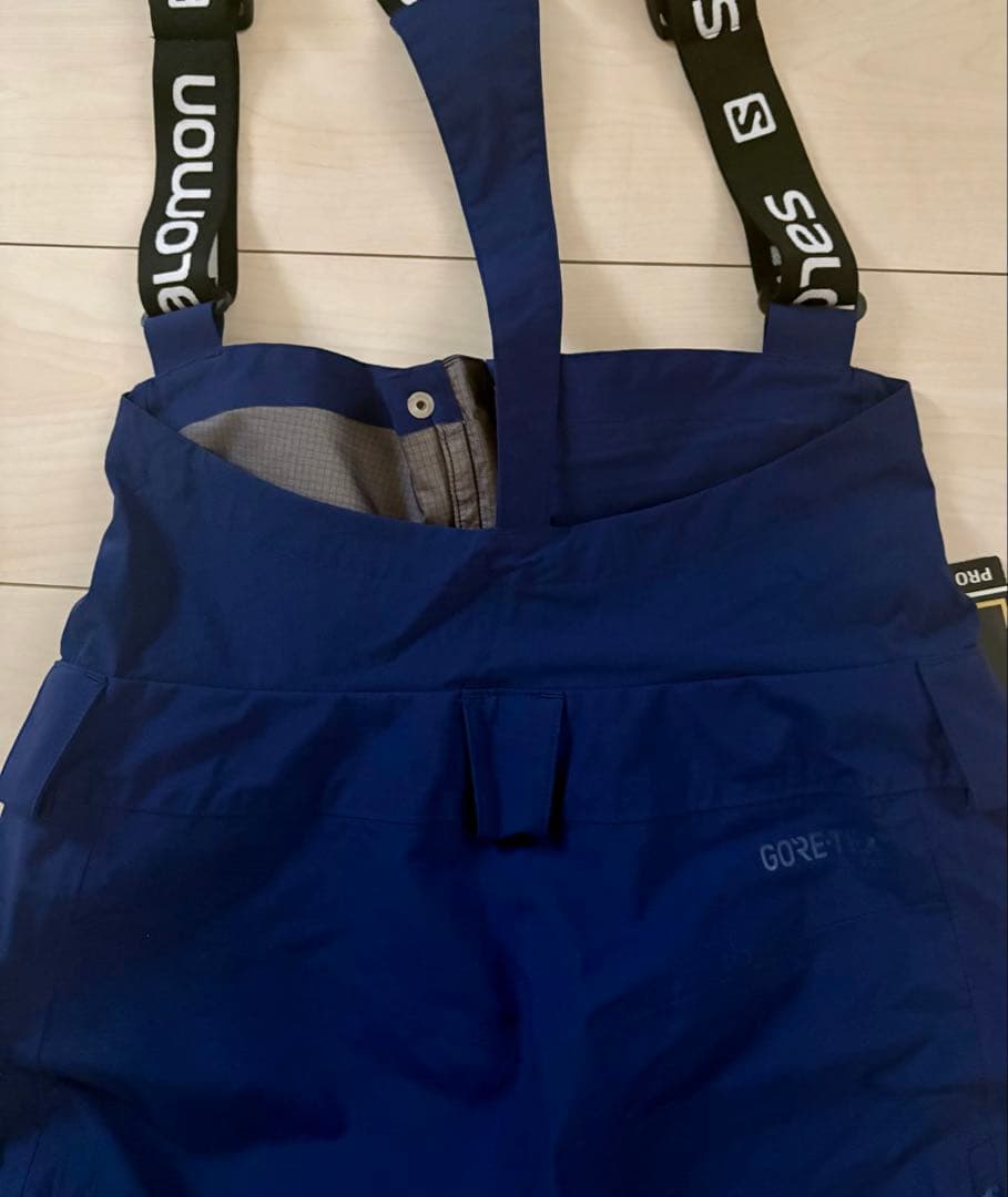 新品SALOMONスキーウェア上下