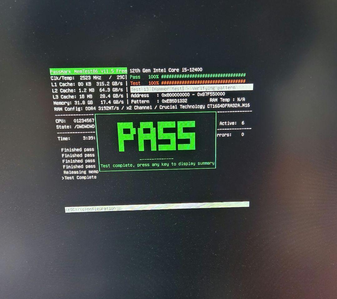 Crucial DDR4 16GB x 2枚組