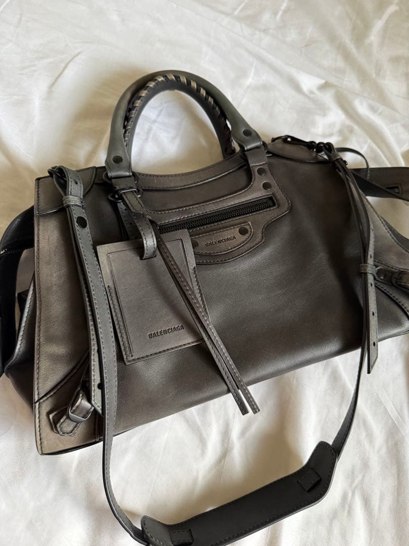 BALENCIAGA ネオクラシックシティー ミディアム　city
