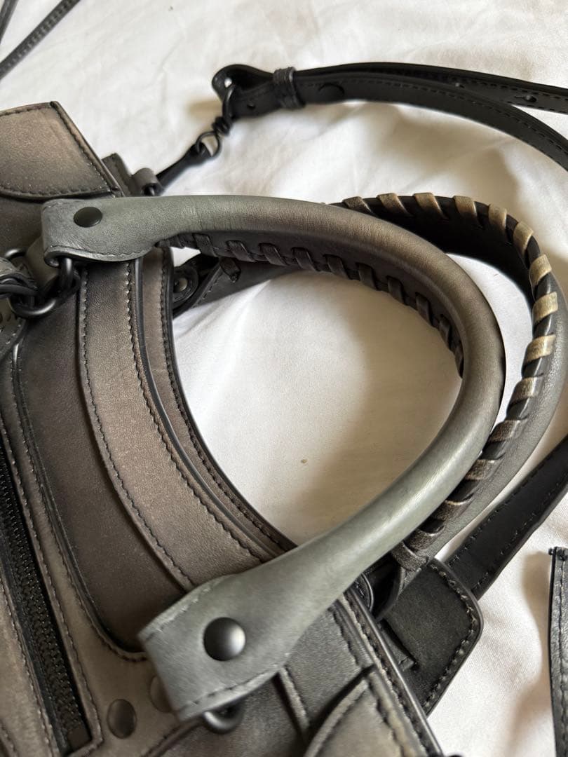 BALENCIAGA ネオクラシックシティー ミディアム　city