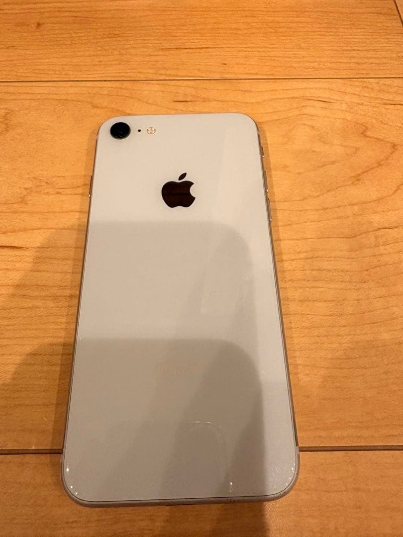 Apple iPhone 8 ホワイト 本体と箱付き