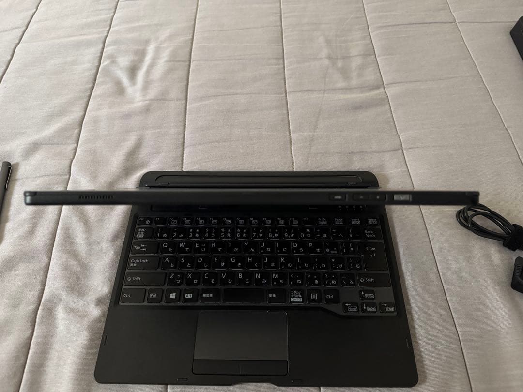 Windowsタブレット本体 Fujitsu Arrows Tab Q739 A/B i5 4GB 128GB