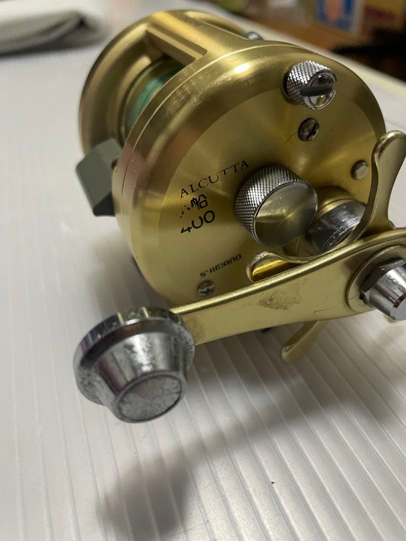 SHIMANO シマノ カルカッタ小船400（PEライン1.2号200m巻済み）