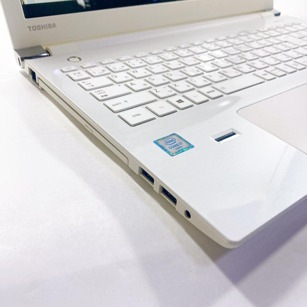 w117✨Core i7/SSD512GB /16GB/大画面の薄型✨ノートPC
