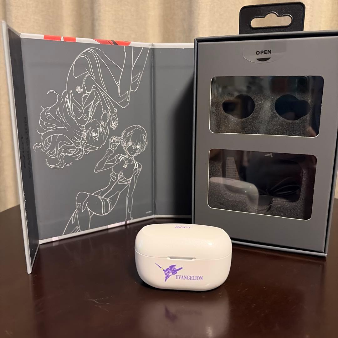 AVIOT×EVAコラボ　イヤホン！