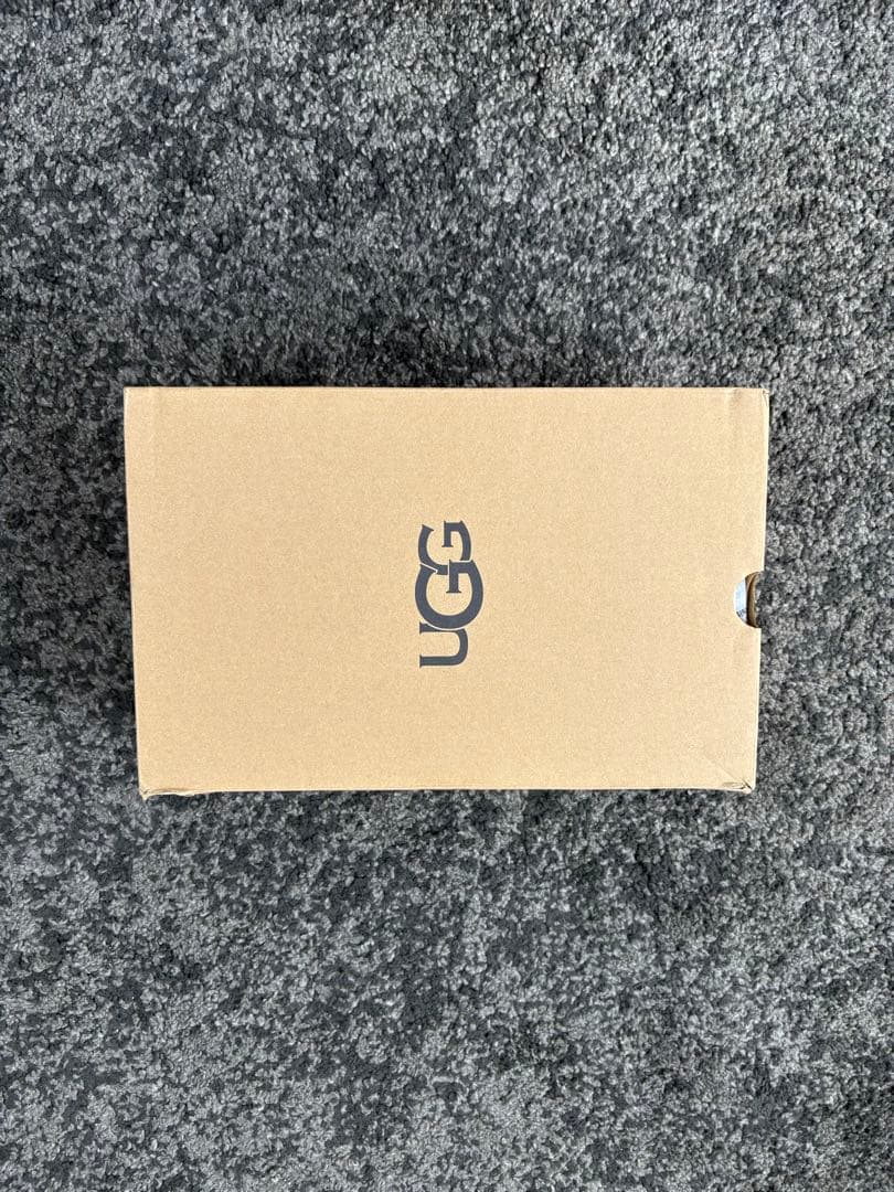 値下げ可能　新品UGG Disquette スエード スリッポン