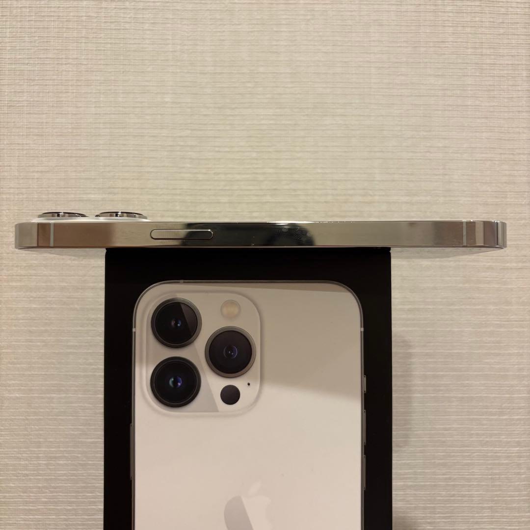 【hiro】iPhone 13 Pro シルバー 本体 1TB