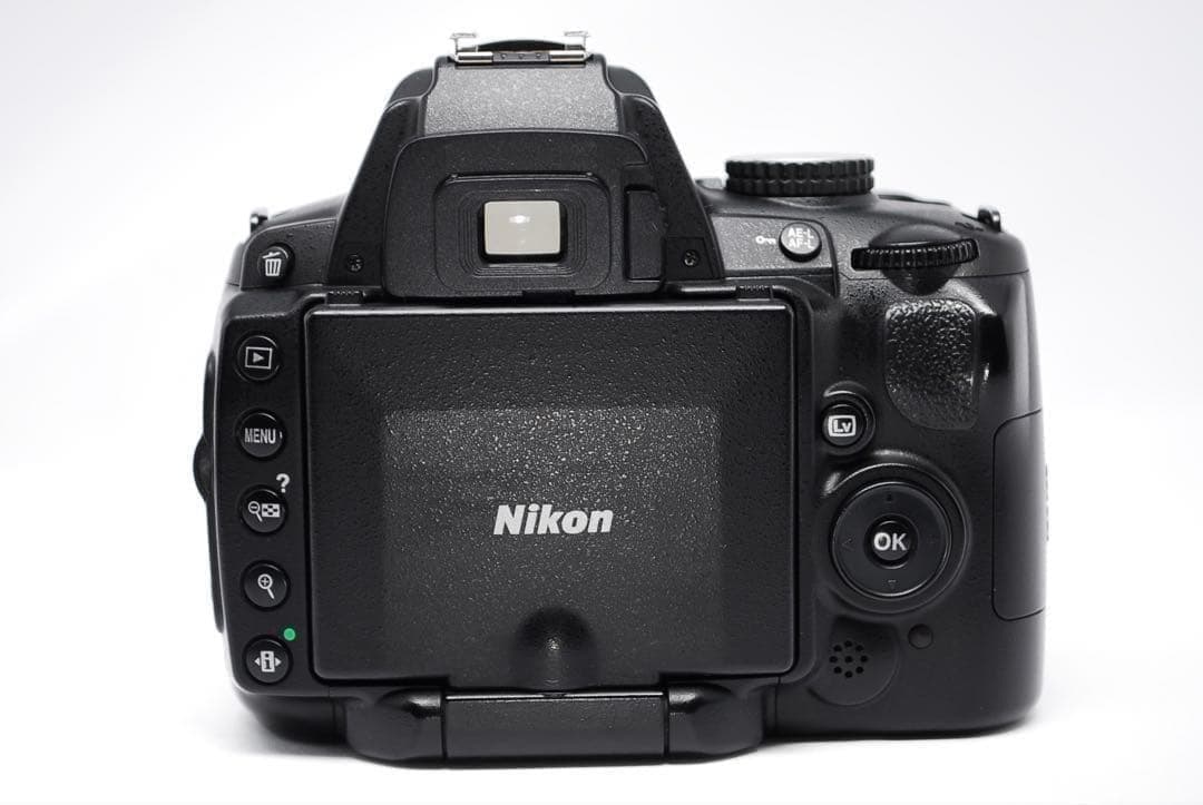 スマホ超えの描写力✨感動の一枚を✨Nikon D5000✨一眼レフカメラ✨