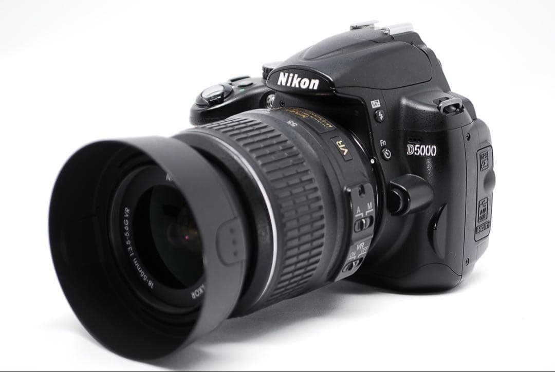 スマホ超えの描写力✨感動の一枚を✨Nikon D5000✨一眼レフカメラ✨