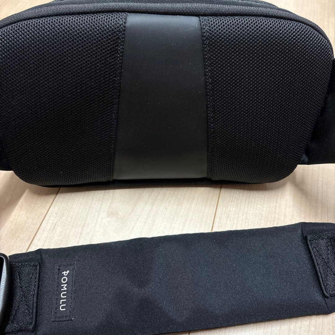 pomulu ポムル ヒップシートブラック