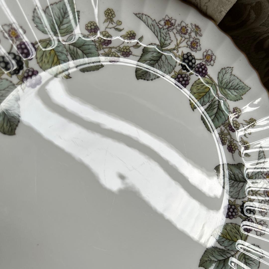 英国製 worcesterボタニカルリースと金彩の美しいディナー皿3枚